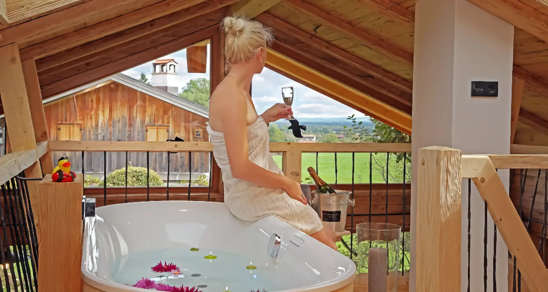 Das Alm-Chalet Chiemsee Airpool im Obergeschoss